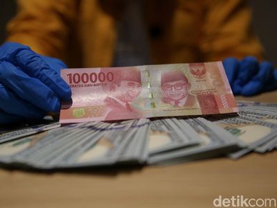 Joe Biden Efek, Dolar AS Nyaris Terjun ke Rp 13.000