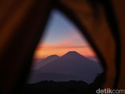 Kisah Mistis Gunung Sindoro, Kabut Hitam Sesatkan Pendaki