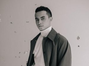 Profil Omara Esteghlal, Aktor yang Dikabarkan Dekat dengan Prilly Latuconsina