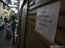 Pengunjung Sepi Imbas Corona, Sejumlah Pedagang di Pasar Baru Jual Kiosnya