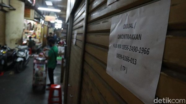 Pedagang di Pasar Baru Bandung Ramai-ramai Jual Kios