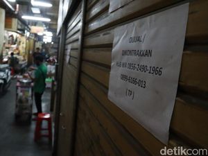 Pedagang di Pasar Baru Bandung Ramai-ramai Jual Kios