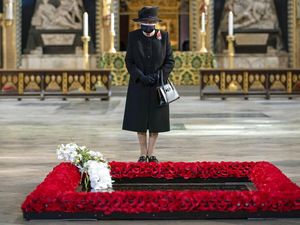 Pemakaman Ratu Elizabeth II di Westminster Abbey, Pertama dalam 262 Tahun Pemakaman Ratu Elizabeth II di Westminster Abbey, Pertama dalam 262 Tahun