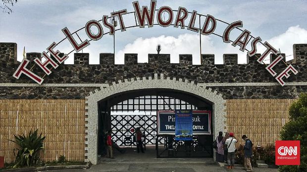 Objek wisata Lost World Castle di Desa Kepuharjo yang termasuk KRB III Gunung Merapi masih dibuka, Senin 9 November 2020. (CNNIndonesia/Sutriyati)
