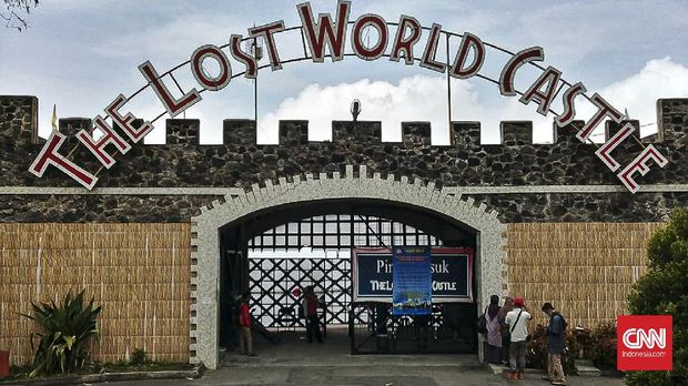 The Lost World Castle Merapi Obyek wisata The Lost World Castle di Desa Kepuharjo yang termasuk KRB III Gunung Merapi masih buka, Senin, 9 November 2020. (CNNIndonesia/Sutriyati)