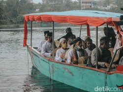 Ciamis Punya Tradisi Nyangku, Digelarnya di Tengah Pulau Situ Panjalu