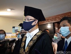 3 Kombinasi Obat COVID-19 Buatan Unair Dapat Hak Paten