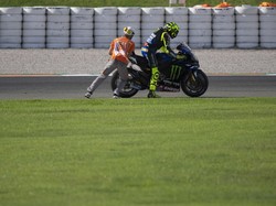 Ini Penyebab Yamaha Rossi Mogok di MotoGP Eropa