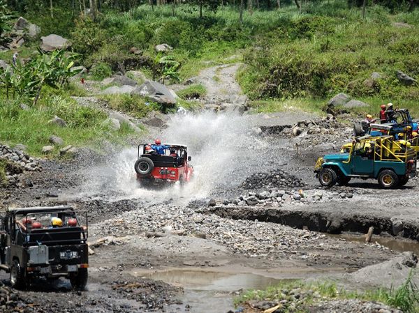 Meski Merapi Siaga, Wisata Ini Tetap Beroperasi