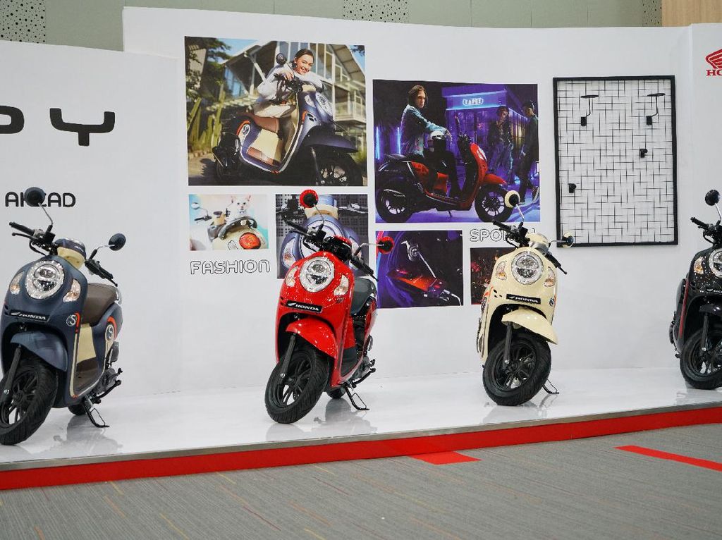 Harga Honda Scoopy vs Yamaha Fino Terbaru, Pilih yang Mana? Harga Honda Scoopy vs Yamaha Fino Terbaru, Pilih yang Mana?