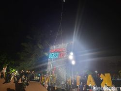 Deklarasi Surabaya Berenerji Gelar Stand Up Comedy dan Unjuk Pesawat Tanpa Awak