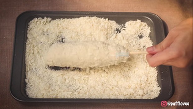 DIbalurkan ke tepung roti