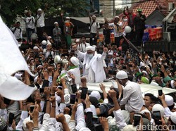 Insiden Orang Meninggal hingga Pingsan di Tengah Penyambutan Habib Rizieq