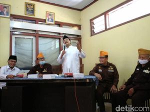 Sambangi Markas Veteran, Gus Ipul Janji Beri Layanan Kesehatan Tanpa Antrean Sambangi Markas Veteran, Gus Ipul Janji Beri Layanan Kesehatan Tanpa Antrean