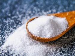 Viral Tantangan Makan Garam di TikTok, Ini Bahayanya Untuk Kesehatan