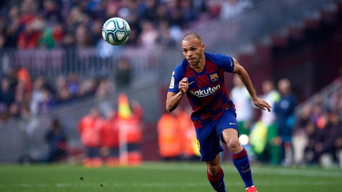 BARCELONA, SPAIN - FEBRUARY 22: Martin Braithwaite of FC Barcelona runs with the ball during the La Liga match between FC Barcelona and SD Eibar SAD at Camp Nou on February 22, 2020 in Barcelona, Spain. (Photo by Alex Caparros/Getty Images)