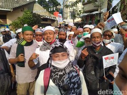 Kata Warga yang Tunggu Kepulangan Habib Rizieq di Petamburan