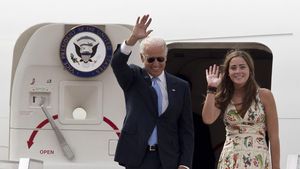 Foto: Naomi Biden, Cucu Tertua Joe Biden yang Punya Paras Cantik