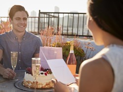 150 Ucapan Selamat Ulang Tahun Bikin Hati Pacar Meleleh dan Makin Sayang