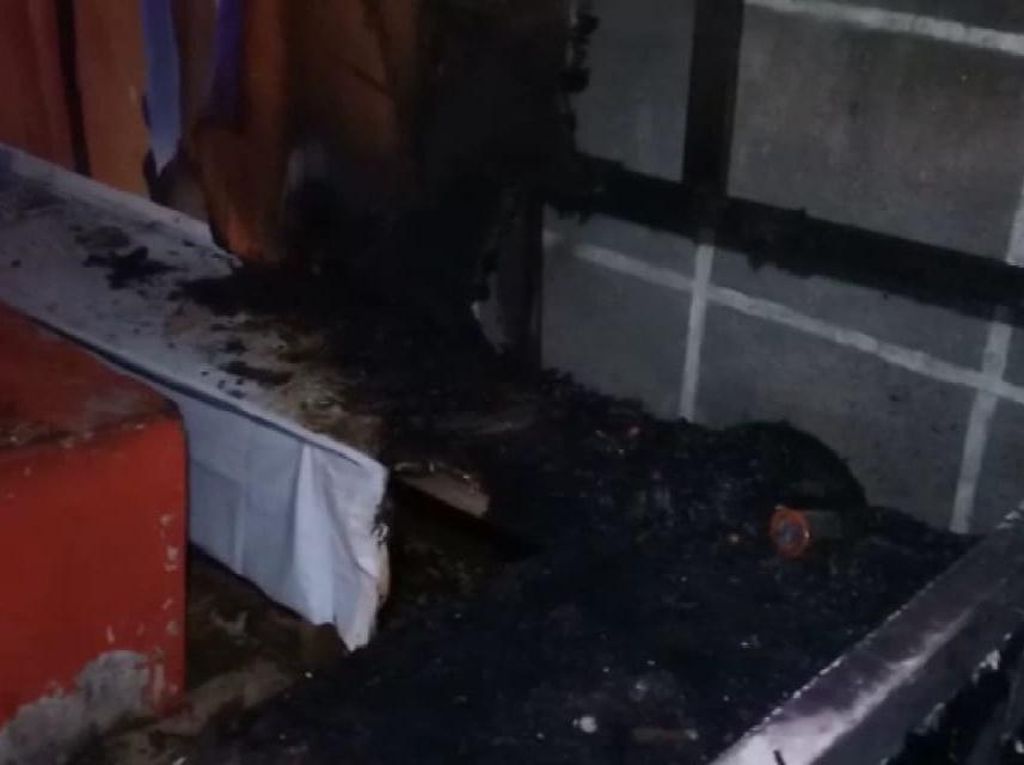 Pos Beratribut Paslon Pilwalkot Makassar Terbakar, 6 Orang Diperiksa Pos Beratribut Paslon Pilwalkot Makassar Terbakar, 6 Orang Diperiksa