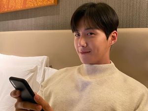 Potret Kim Seon Ho yang Curi Hati Penonton Start-Up Potret Kim Seon Ho yang Curi Hati Penonton Start-Up