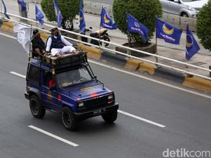 Potret Massa FPI Lintasi S Parman Potret Massa FPI Lintasi S Parman