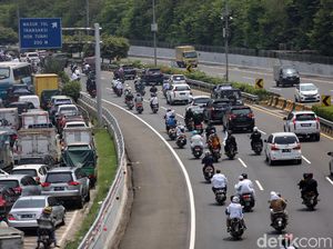 Iring-iringan Motor Penjemput Habib Rizieq Masuk Tol Bandara, Kok Boleh? Iring-iringan Motor Penjemput Habib Rizieq Masuk Tol Bandara, Kok Boleh?