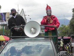 Saat Jenderal Soedirman Bagikan Sembako-Masker di Hari Pahlawan