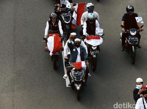 Sambut Habib Rizieq, Massa FPI Konvoi di Jalan Gatsu