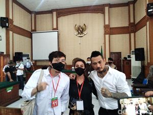 Ketua IDI Bali Bantah Larang dr Tirta Beri Kesaksian di Sidang Jerinx Ketua IDI Bali Bantah Larang dr Tirta Beri Kesaksian di Sidang Jerinx