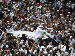 Seperti Punya Habib Rizieq, Segini Harga Pajero Sport Bekas yang Ada Sunroofnya