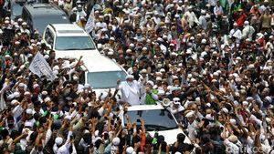 Tiba di Slipi, Habib Rizieq Disambut Lautan Manusia