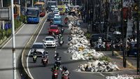 Lagi-lagi Proyek Galian Bikin Sempit Jalan Otista
