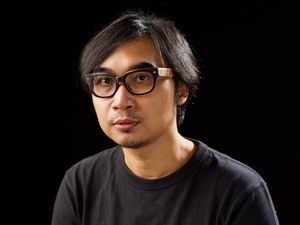 Adhitia Sofyan Wujudkan Kisah Ketiga dalam Standing Tall