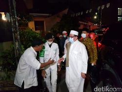 Video Presiden-Majelis Syuro PKS Temui Habib Rizieq
