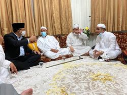 Anies Tanpa Pernyataan Usai Bertemu HRS, Penyidik Ingin Tahu