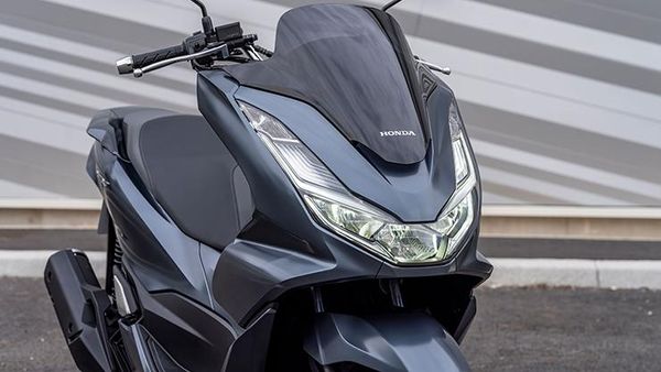 Melihat Lebih Dekat Tampang Honda PCX Terbaru