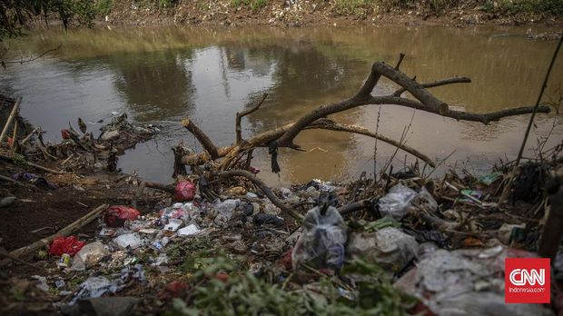 Ilustrasi Sungai Ciliwung. CNN Indonesia/Bisma Septalisma