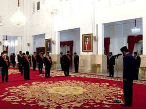 Jokowi Beri Bintang Mahaputra ke Eks Menteri dan Purnawirawan TNI