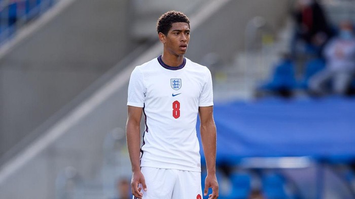 ANDORRA LA VELLA, ANDORRA - OCTOBER 07: Jude Bellingham of England looks on during the UEFA Euro U21 Qualifier between Andorra U21 and England U21 at Estadi Nacional on October 07, 2020 in Andorra la Vella, Andorra. (Photo by Alex Caparros/Getty Images)