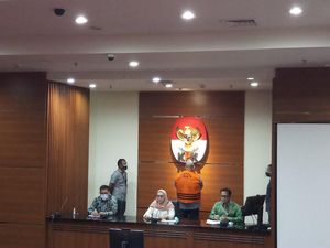 Eks Anggota DPR F-PPP Irgan Diduga Terima Rp 100 Juta untuk Oleh-oleh Umroh Eks Anggota DPR F-PPP Irgan Diduga Terima Rp 100 Juta untuk Oleh-oleh Umroh