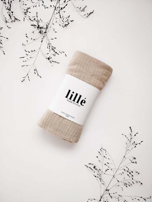 Daripada cuci muka saat mandi, kamu bisa menggunakan kamu bisa menggunakan muslin cloth untuk membersihkan wajah.