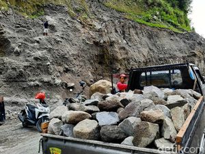 Dilema Tambang Kali Gendol, Antara Penghasilan dan Keselamatan Warga