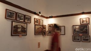 Mengintip Arsitektur Dago Baheula Lewat Pameran Foto