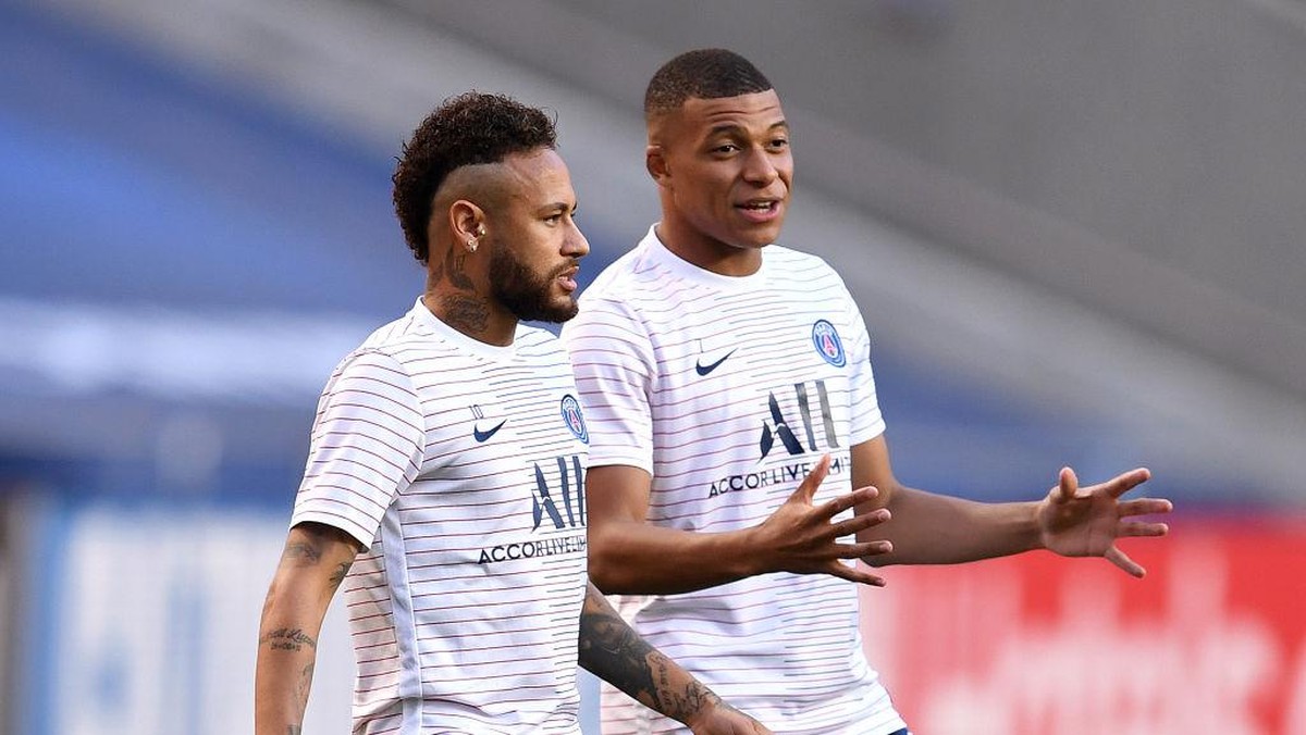 PSG tak mau memohon-mohon Neymar dan Mbappe bertahan. (Foto: Getty Images/David Ramos)