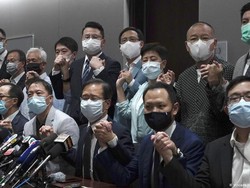 Oposisi Pro-Demokrasi Hong Kong Ramai-ramai Mundur dari Parlemen