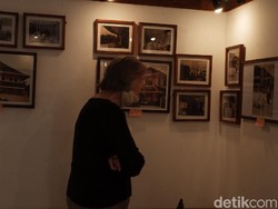 Mengintip Arsitektur Dago Baheula Lewat Pameran Foto