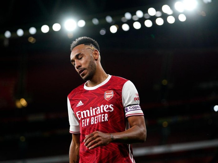 LONDON, ENGLAND - SEPTEMBER 19: Pierre-Emerick Aubameyang of Arsenal reacts during the Premier League match between Arsenal and West Ham United at Emirates Stadium on September 19, 2020 in London, England. (Photo by Will Oliver - Pool/Getty Images)