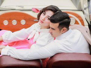 Resmi Menikah, Lihat Lagi Kemesraan Ali Syakieb dan Margin Wieheerm