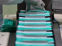 China Ekspor Lebih dari 220 Miliar Masker pada 2020